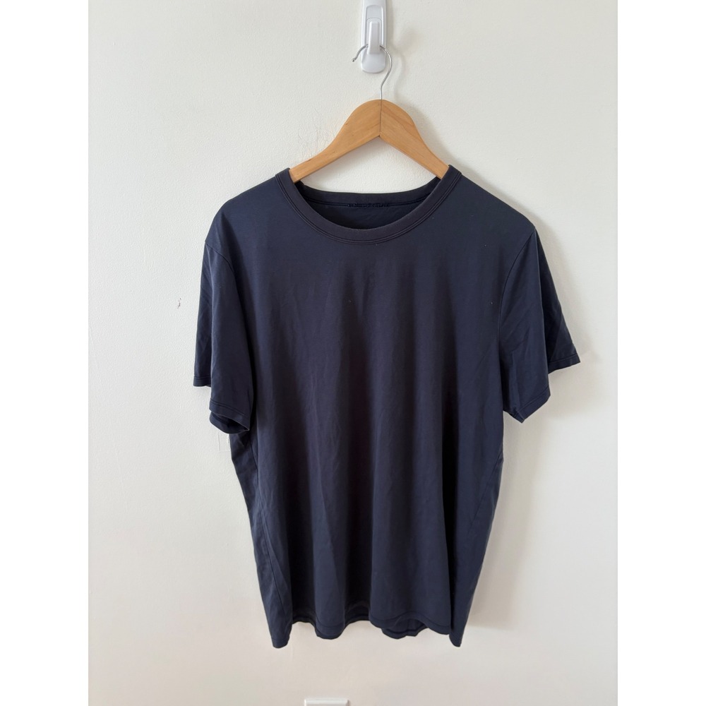 Lululemon Mens Short Sleeve Workout T-Shirt Navy Blue Crew Neck Size Large
